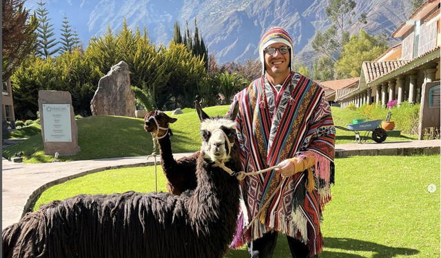  El futbolista Gianluca Lapadula en su visita a Cusco se fotografió con un chullo y poncho característico de la región. Foto: Instagram   
