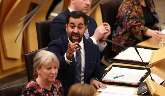  Humza Yousaf, primer ministro escocés, dijo que la nueva ley no obstaculiza el derecho a la libertad de expresión. Foto: BBC 