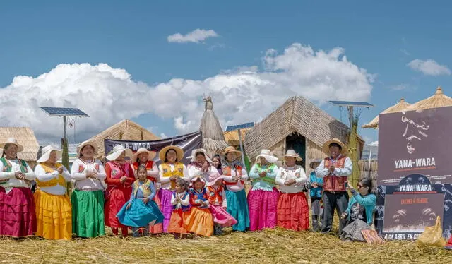 Con una celebración plena de identidad aimara, ‘Yana-Wara’ se lanzó en la isla de los Uros, en Puno. Foto: difusión    