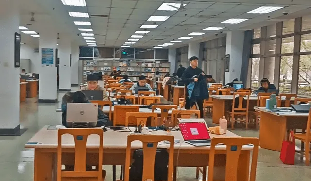 Las universidades de China promueven que los estudiantes tomen mayor iniciativa para aprender por sí mismos. Foto: Francisco Claros/La República   