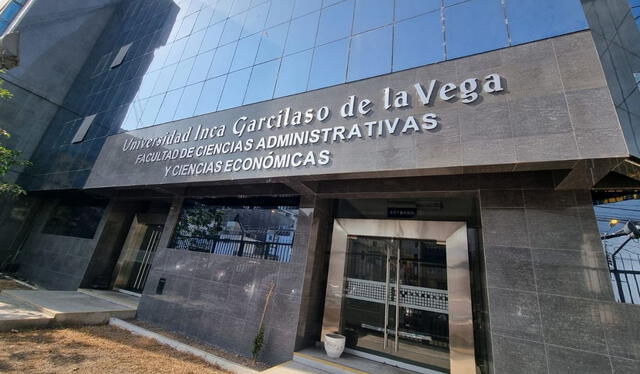  Fachada de la Universidad Garcilaso ubicada en el jirón Saco Oliveros 360. Foto: Bella Alvites/La República     