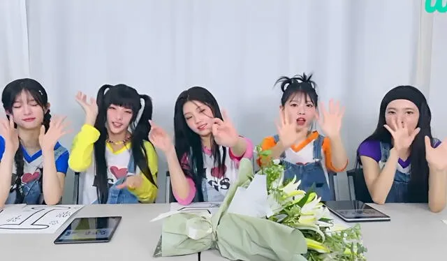  Yunah Min Ju, Wonhee, Moka e Iroha son las integrantes de IILIT, quienes revelaron el nombre de su fandom. Foto: captura Weverse   
