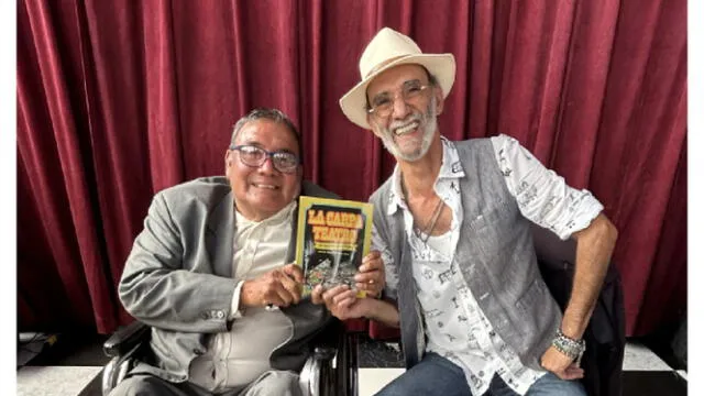 Fernando Zevallos, fundador y director de La Tarumba junto a Juan de Dios Rodríguez, autor de 'La Carpa Teatro'. Foto: Difusión   