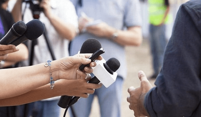  El periodismo es una actividad profesional que consiste en la obtención, la investigación, el tratamiento y la difusión de información. Foto: Servindi    