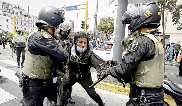 Se reportaron 49 muertes de civiles durante protestas. Foto: Antonio Melgarejo/La República   