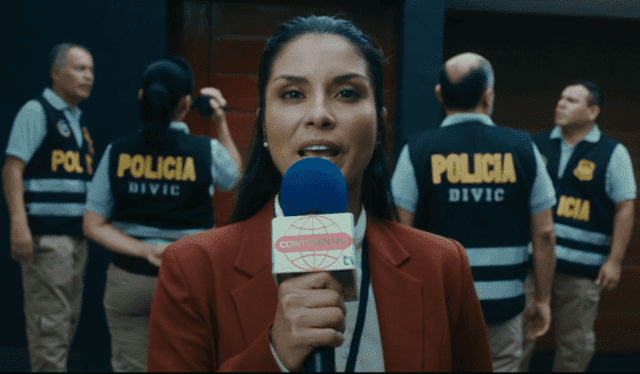  Stephany Orúe interpreta a la periodista Carmen Ríos en ‘Vivo o muerto’. Foto: Jungle Pictures    