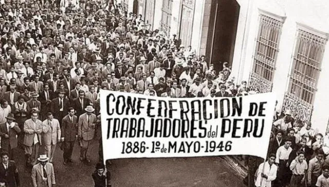 Marcha de la Confederación de Trabajadores del Perú en las calles de Lima, año 1946. Foto: Historia Perú   