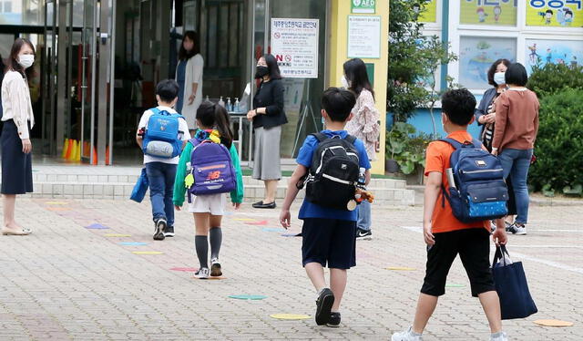  Colegios surcoreanos cierran sus puertas por falta de niños. Foto: El Confidencial<br>   
