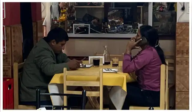 Los agentes captados por el general Angulo en el restaurante donde almorzaba. Los agentes captados por el general Angulo en el restaurante donde almorzaba.