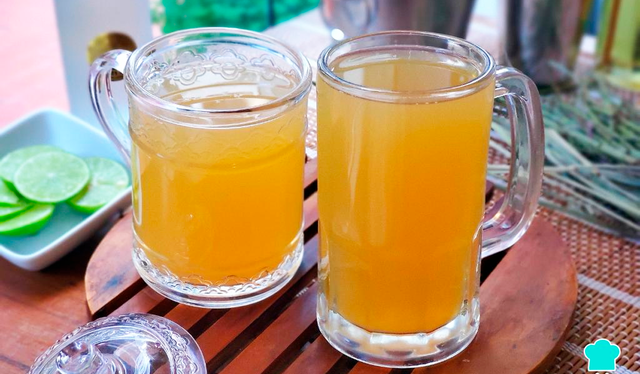  El emoliente es una de las bebidas calientes muy populares en Perú. Foto: Recetas Gratis   