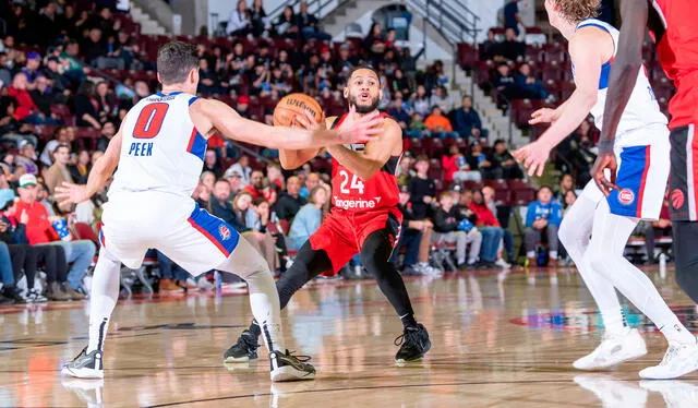 Actualmente, Markquis Nowell está en el roster de los Raptors 905, de la G-League. Foto: AFP   