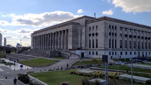  UBA, una de las mejores universidades más preferidas por los estudiantes en la región. Foto: CNN.   