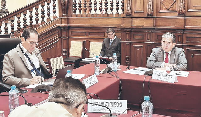  Abogado Pedro Cartolín Pastor, presentado como candidato para la Contraloría por la mandataria. Foto: difusión    