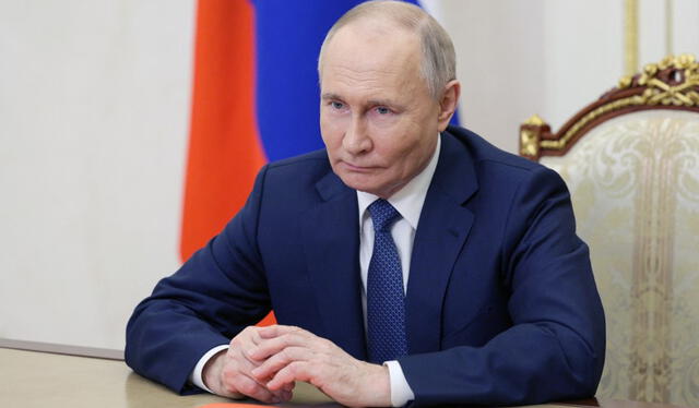 Vladimir Putin habría tomado la decisión con base en la importancia de los manejos de inversión en la guerra contra Ucrania. Foto: AFP.   