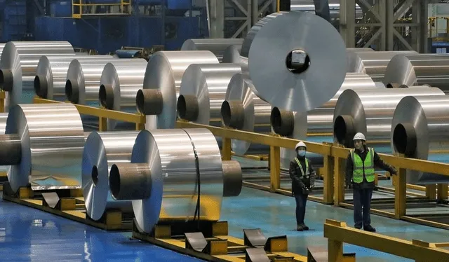  China es el país líder en la producción de aluminio del mundo. Foto: Investing<br>    