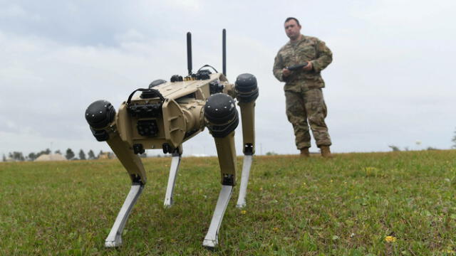  Los robots tendrán forma de un perro que serán controlados por los militares. Foto: Hipertextual   
