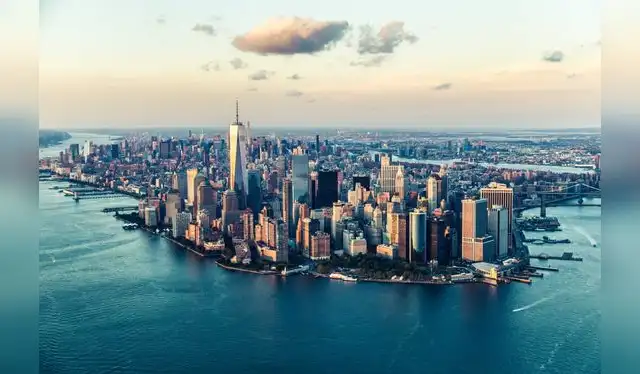 Nueva York demuestra una notable capacidad de recuperación a pesar de los problemas que dejó la pandemia por la COVID-19. Foto: ELLE.   