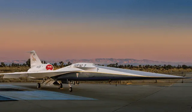  El silencioso avión X-59 de la NASA se encuentra en la plataforma afuera de las instalaciones Skunk Works de Lockheed Martin. Foto: NASA   