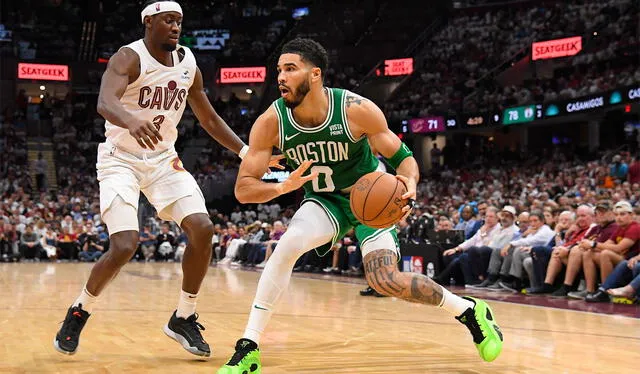 Los Boston Celtics se convirtieron en el primer clasificado a las Finales de Conferencia tras dejar en el camino a Cavaliers. Foto: AFP   