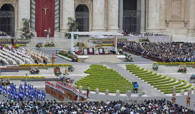 Las apariciones y milagros que no puedan ser verificados de manera concluyente serán descartados. Foto: AFP.   