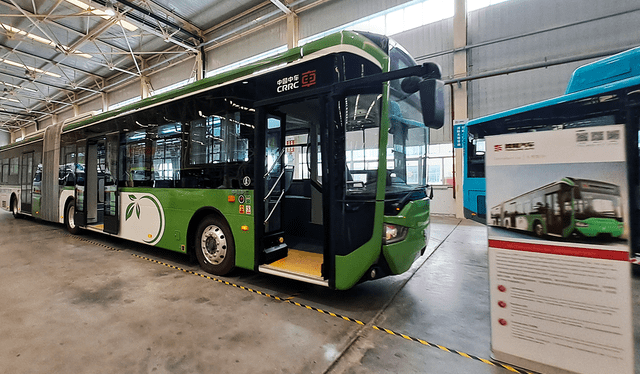Así lucen los modelos de buses urbanos eléctricos de la empresa Xiangyan Tenglong Automobile Co., Ltd. Foto: Francisco Claros/La República   