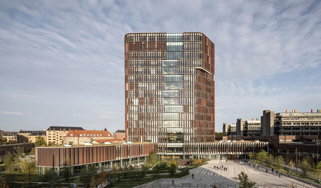  La Universidad de Copenhague está ubicada en Dinamarca. Foto: Metalocus 