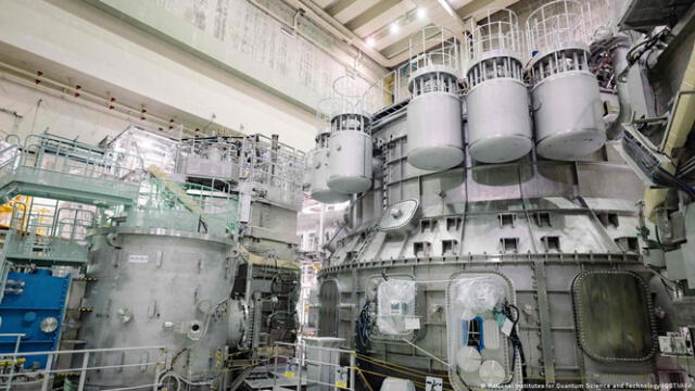  Los tokamaks buscan convertirse en centrales de fusión comercialmente viables. Foto: National Institutes for Quantum Science and Technology (QST)/AFP    