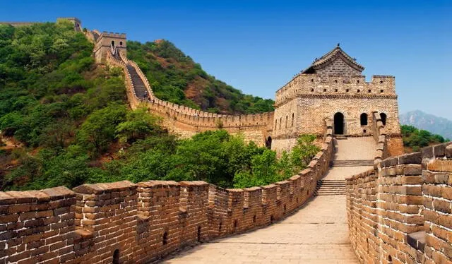  La Gran Muralla China es una de las siete maravillas del mundo y se encuentra en China. Foto: National Geographic   