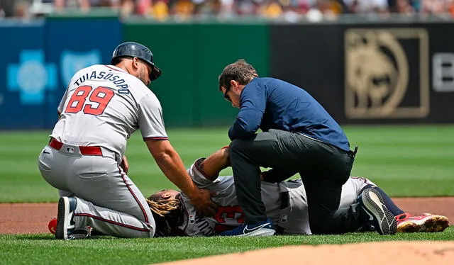 Ronald Acuña Jr. queda fuera de temporada debido a una lesión por segunda vez en tres años. Foto: AFP   