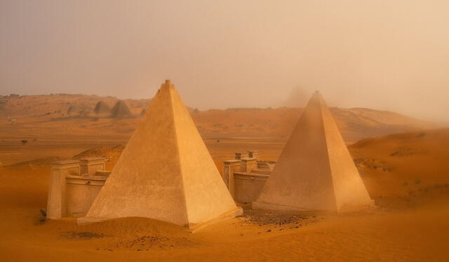  Las dunas de arena tienen un impacto excesivo en las pirámides de Sudán. Foto: National Geographic    