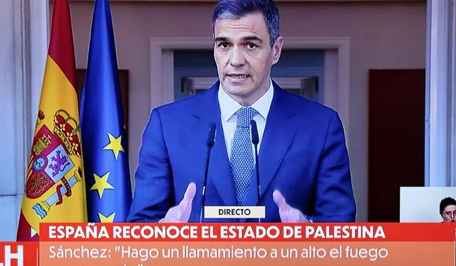 El presidente del Gobierno español, Pedro Sánchez, pronunciando un discurso sobre el reconocimiento de la condición de Estado de Palestina por parte de España. Foto: AFP   