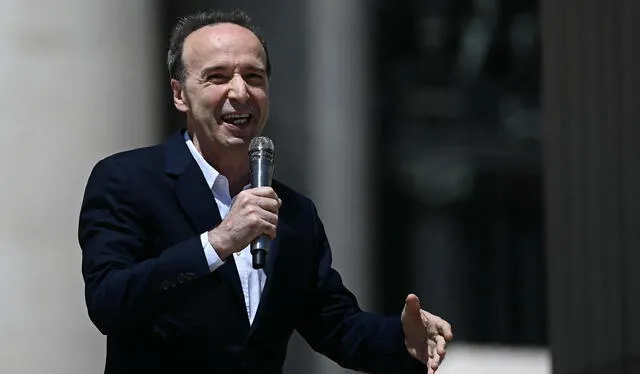  Roberto Benigni se dirigió principalmente a los niños, a quienes invitó a no dejar de soñar. Foto: Filipo Monteforte / AFP    