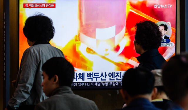  Imagen de archivo después de que Corea del Norte dijera el lunes sobre cohete que transportaba su satélite de reconocimiento. Foto: Anthony Wallace / AFP    