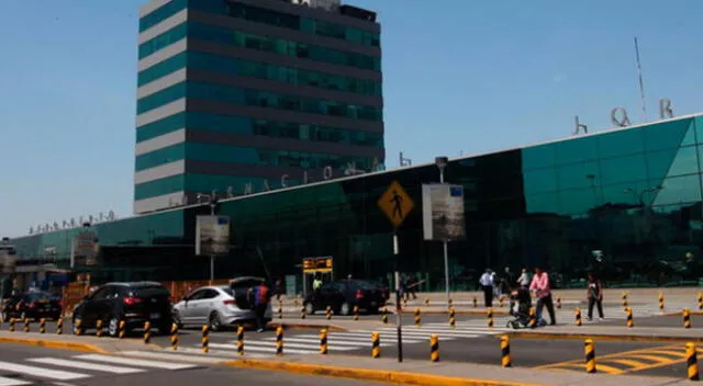 Crisis en el aeropuerto de Lima por apagón en pista de aterrizaje. Foto: Difusión  