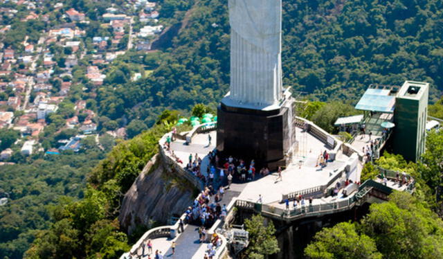  Cristo Redentor, ubicado en la cima del monte Corcovado en Río. Foto: ArchDaily   