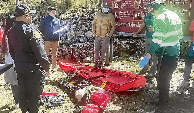  Rescate. Brigadistas peruanos recuperaron los restos. Foto: difusión    