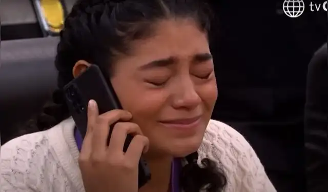 July se comunica con Benjamín en 'Al fondo hay sitio'. Foto: América TV 