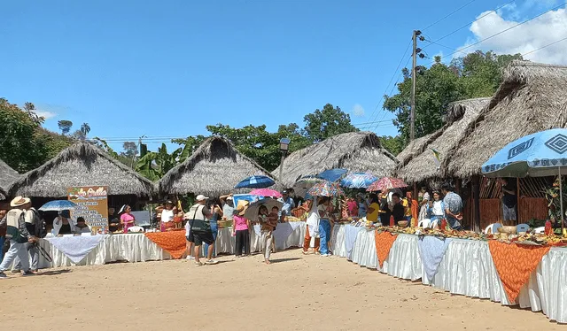 Ibanko Tsompari fue el lugar elegido para que Mazamari presuma sus platillos, preparados por restaurantes turísticos y comunidades nativas. Foto: Sandy Carrión/La República Ibanko Tsompari fue el lugar elegido para que Mazamari presuma sus platillos, preparados por restaurantes turísticos y comunidades nativas. Foto: Sandy Carrión/La República
