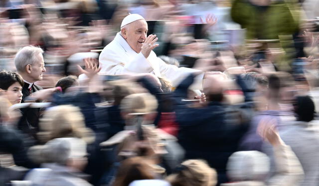  El papa Francisco se prepara para su participación en la G7. Foto: AFP   