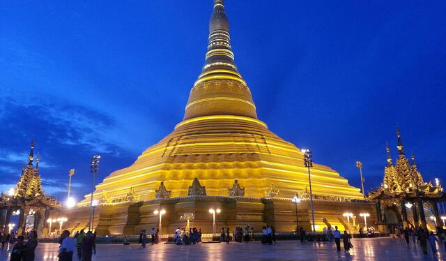 La Pagoda Uppatasanti es una de las estructuras más prominentes y simbólicas en Naypyidaw, la capital de Myanmar. Foto: Tripadvisor   