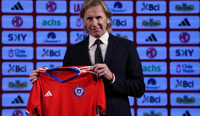  Ricardo Gareca siendo presentado en Chile. Foto: The San DiegoUnion-Tribune   