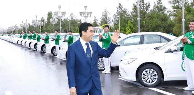 Gurbanguly Berdimuhamedow, presidente del Consejo del Pueblo de Turkmenistán y expresidente de esta nación asiática. Foto: La Vanguardia   