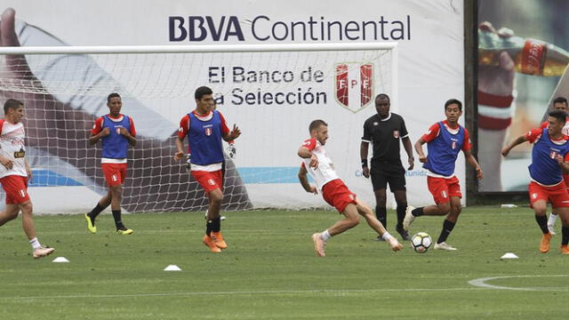 Ricardo Gareca utilizaba árbitros en los entrenamientos de la selección peruana. Foto: GLR.   