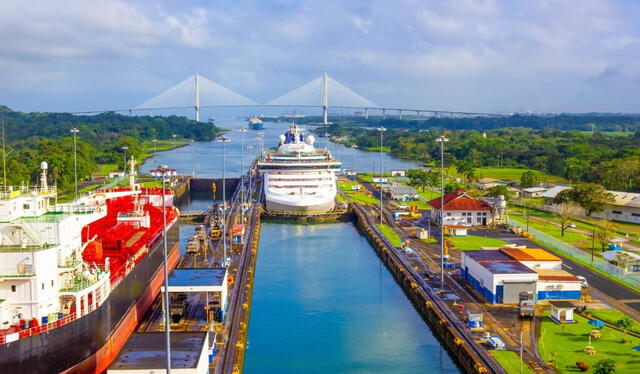  El Canal de Panamá uno de los lugares de este país con mayor reconocimiento en el mundo. Foto vía: Pulzo   