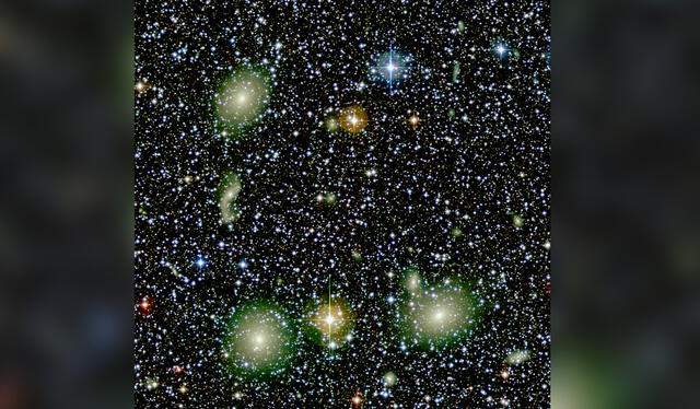 Región central de donde proviene la fuerza de El Gran Atractor en una imagen de diciembre de 1999. Hay que observar la deformación de la galaxia a la izquierda del centro. Foto: ESO   