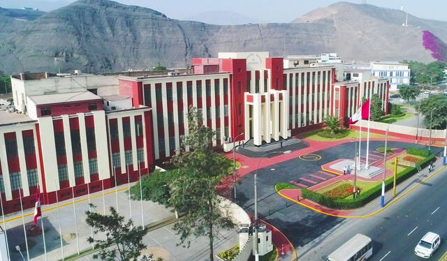  La Universidad Nacional de Ingeniería cuenta con 11 facultades y una amplia oferta de carreras en áreas de ingeniería, ciencias y arquitectura. Foto: Andina.    