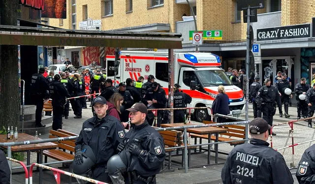La policía disparó e hirió a un hombre que les amenazó con un hacha y un cóctel molotov antes de un partido de la Eurocopa 2024. Foto: AFP   