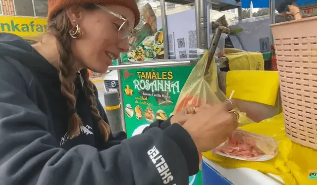  Male no está acostumbrada a comer picante, sin embargo, la sarsa criolla le gustó. Foto: captura de pantalla/La neta en viaje/YouTube    
