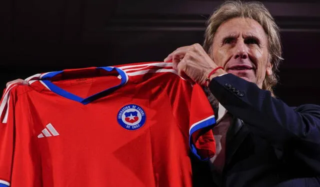  Tras no poder renovar su contrato con Perú, Ricardo Gareca se convirtió en nuevo técnico de Chile. Foto: AP    