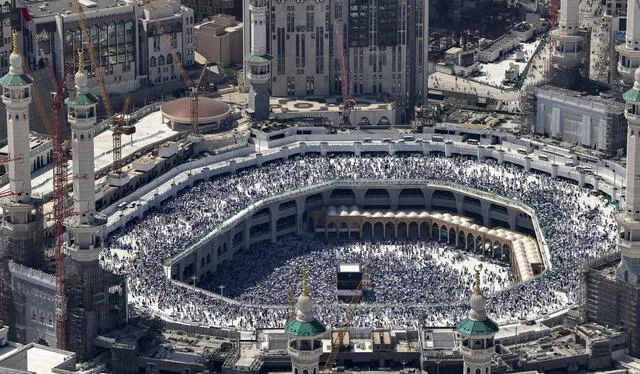  Vista aérea de la Gran Mezquita de La Meca con la Kaaba, el lugar más sagrado del Islam en el centro, el 17 de junio de 2024. Foto: Fadel Senna / AFP    